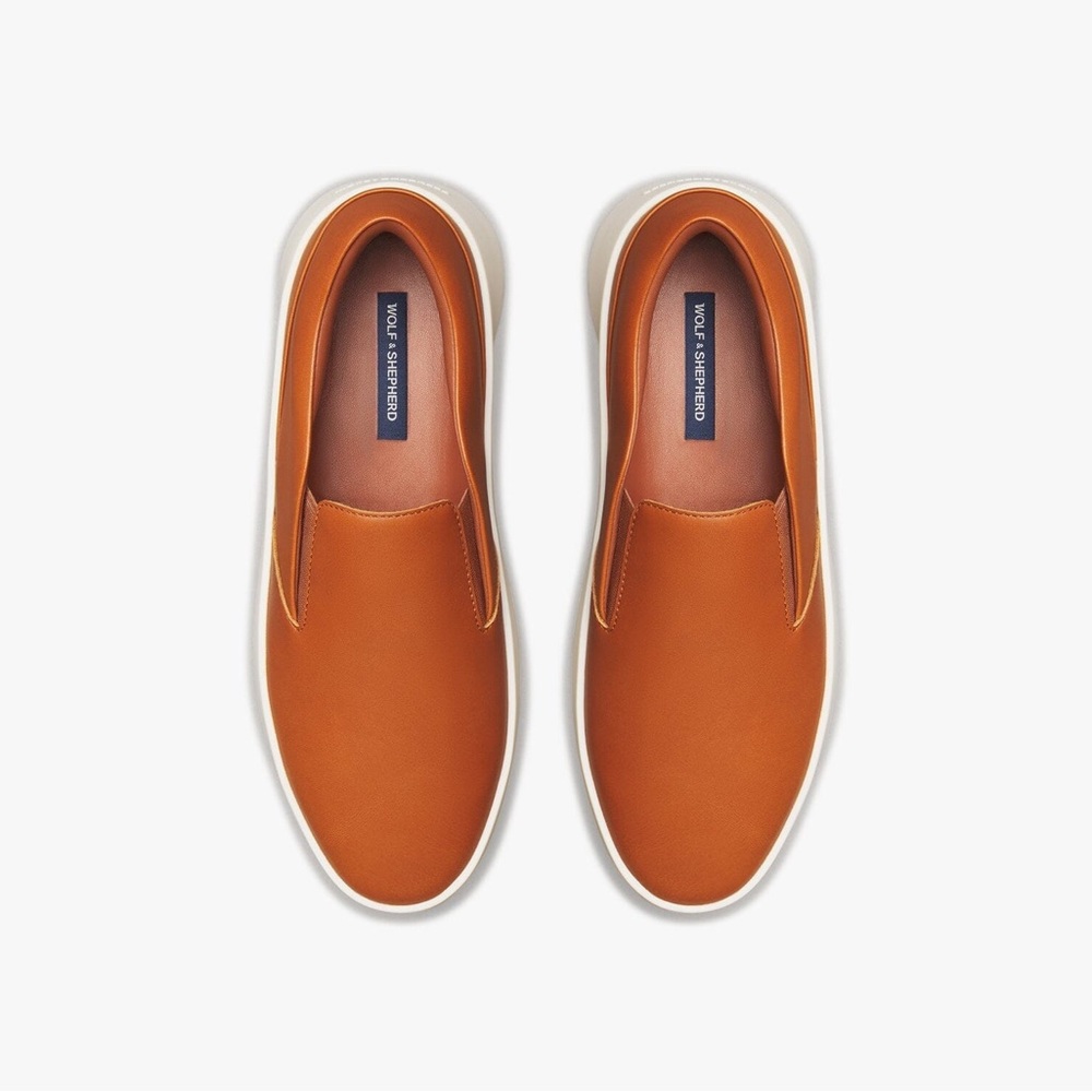 NWOB Wolf and Shepherd Cruise Honey Brown Slip On Shoes Unisex W9.5 M7.5